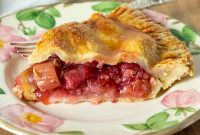 Classic Strawberry Rhubarb Pie Recipe for Perfect Summer Baking