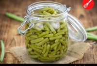Old-Fashioned Canning: Preserving Green Beans Step-by-Step