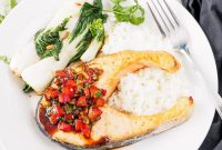 Thai Baked Salmon with Cilantro-Chili Sauce Recipe