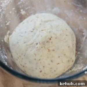 Keto Fat Head Dough Recipe with Step-by-Step Video 9 Sweet and sticky gluten free Keto Cinnamon Rolls packed with cinnamon and pecans! Less than 2 net carbs per roll!