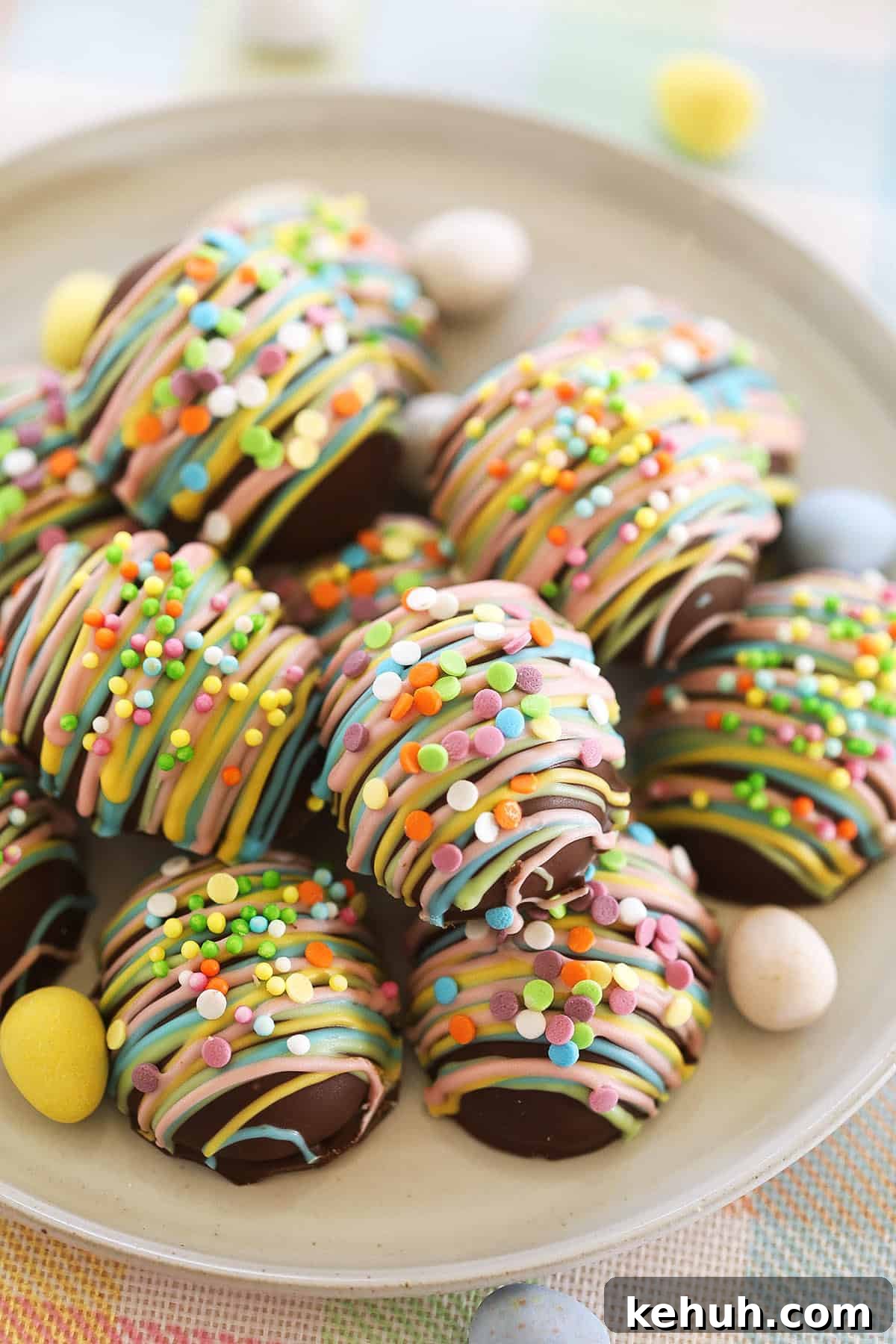 These Healthy Chocolate Peanut Butter Eggs are an easy no-bake Easter treat made with just a few simple ingredients! A healthier version of Reese's eggs that are gluten-free and refined sugar-free!