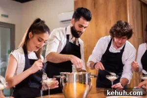 Top Cooking Classes in Ludhiana for Beginners: Learn to Cook Quickly 3 Chef teaching trainees
