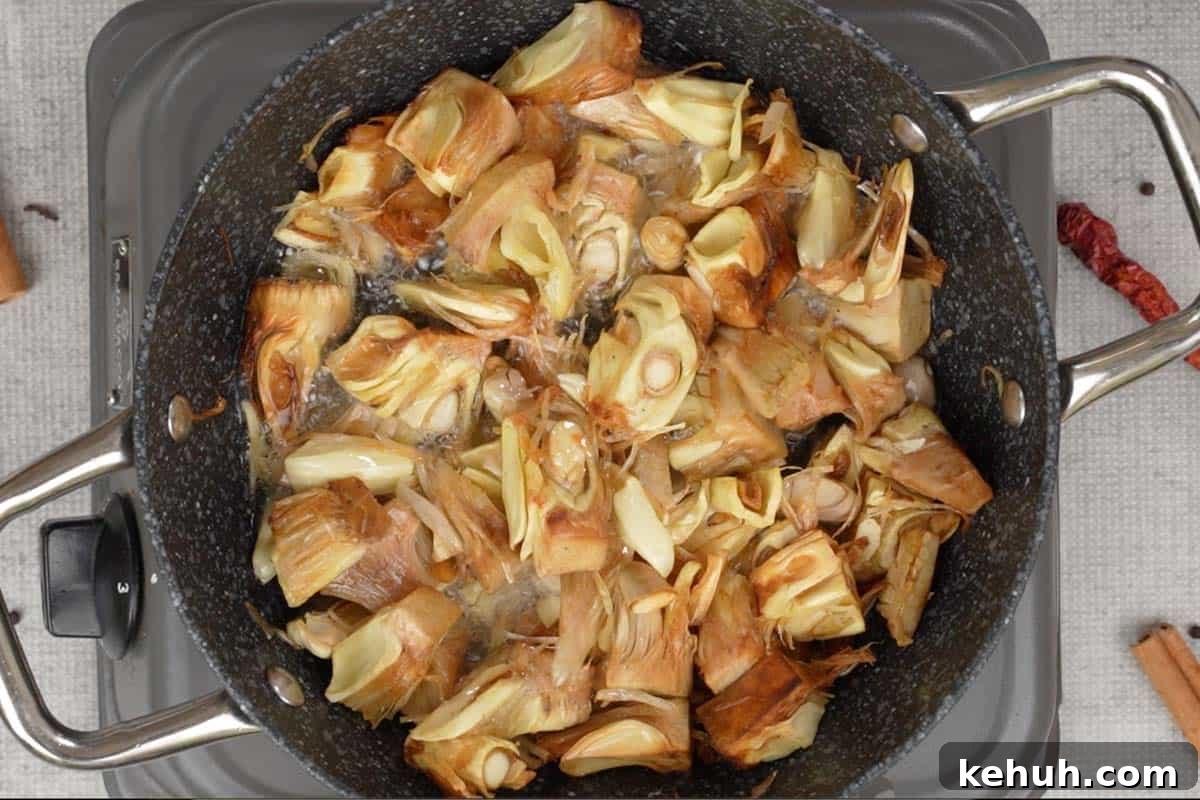 Fried kathal pieces.