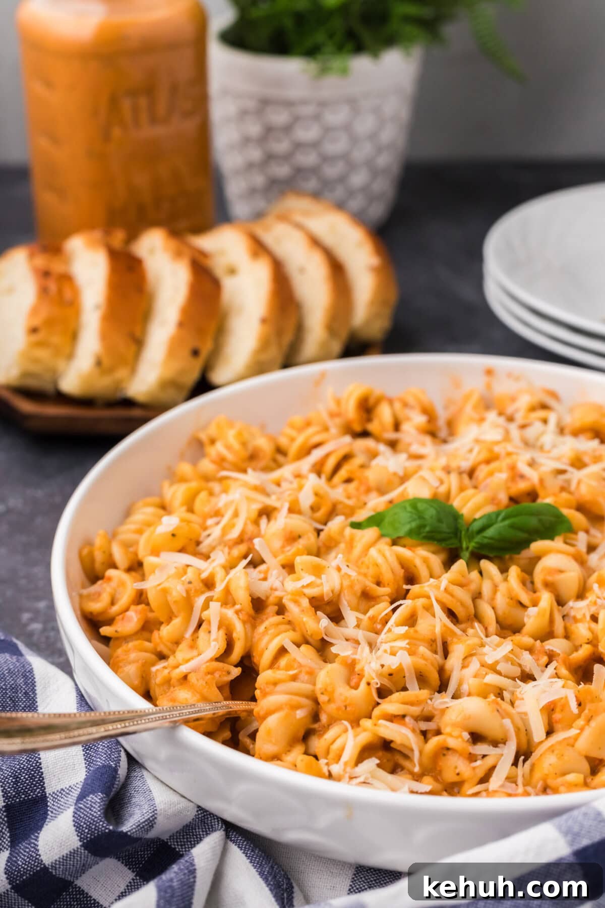 Creamy Vodka Sauce Recipe for Pasta 9 Bowl of pasta covered in Vodka Sauce